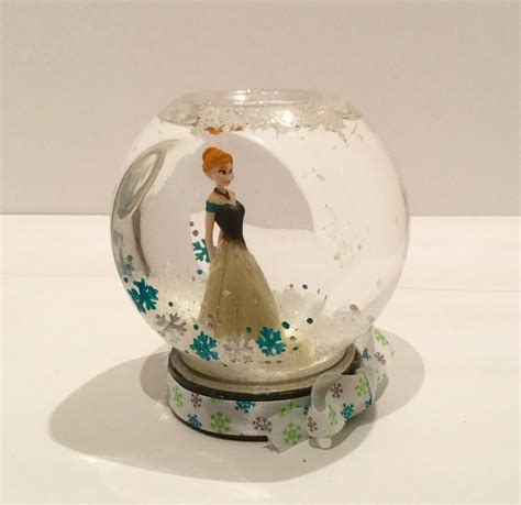 Fake Disney Frozen snow globes